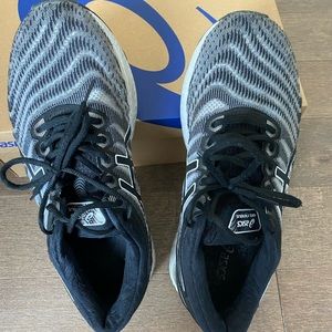 ASICS Gel Nimbus 11 Extra Wide, used in good condition
